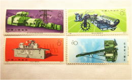 中国切手　工業機械切手４種は高額査定買取です。